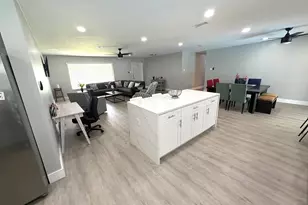 1401 NW 75th Terrace, Plantation, FL 33313 - Photo 2