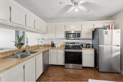 8030 Hampton Boulevard #404, North Lauderdale, FL 33068 - Photo 4