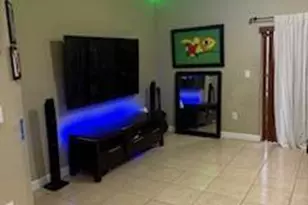 8112 SW 17th Ct, North Lauderdale, FL 33068 - Photo 4