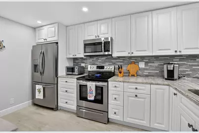 6 Royal Palm Way #409, Boca Raton, FL 33432 - Photo 4