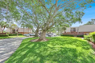 6605 66th Way, West Palm Beach, FL 33409 - Photo 4