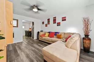 9350 Sun Ct, West Palm Beach, FL 33403 - Photo 2