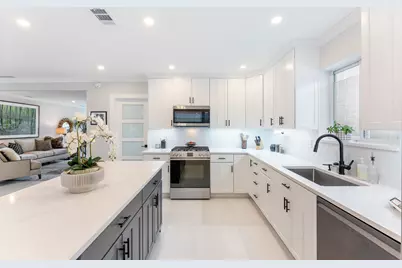 807 SE 11th Court, Fort Lauderdale, FL 33316 - Photo 8