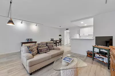 1012 Newport G, Deerfield Beach, FL 33442 - Photo 2