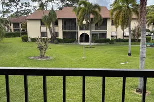 331 Knotty Pine Cir, Greenacres, FL 33463 - Photo 4