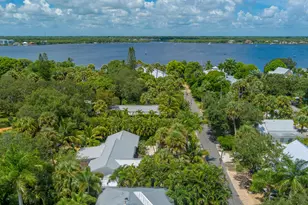 547 SW Riverview St, Stuart, FL 34994 - Photo 12