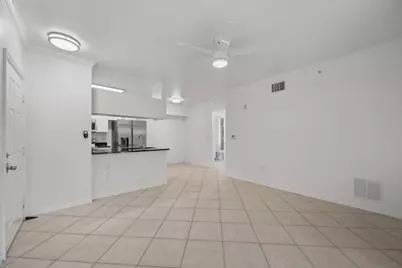 6475 Emerald Dunes Drive #206, West Palm Beach, FL 33411 - Photo 8