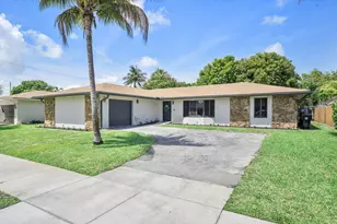 1820 N 17th Ct Ct N, Lake Worth Beach, FL 33460 - Photo 2