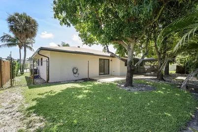 1820 N 17th Ct Court N, Lake Worth Beach, FL 33460 - Photo 58