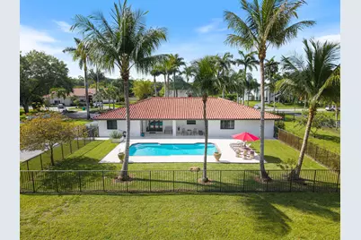 13821 Alexandria Court, Davie, FL 33325 - Photo 6