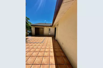 8076 Ambach Way, Hypoluxo, FL 33462 - Photo 2