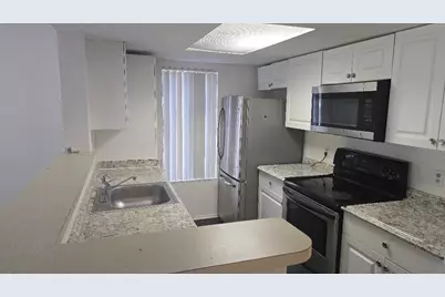 3194 Coral Lake Lane #3194, Coral Springs, FL 33065 - Photo 4