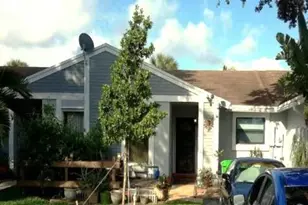 8064 NW 41 Ct, Sunrise, FL 33351 - Photo 2