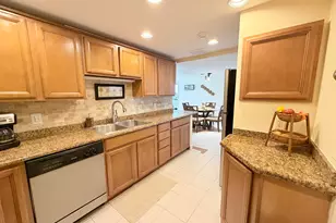 5600 N Flagler Dr, West Palm Beach, FL 33407 - Photo 8