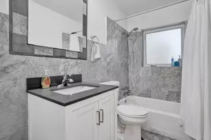 246 NE 30th St, Boca Raton, FL 33431 - Photo 22