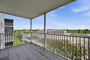 5700 NW 2nd Ave, Boca Raton, FL 33487 - Photo 16