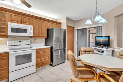 9539 Weldon Circle #F107, Tamarac, FL 33321 - Photo 10