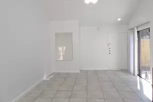 4132 Palm Bay Cir, West Palm Beach, FL 33406 - Photo 2