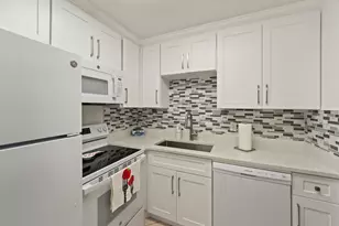 126 Southampton B, West Palm Beach, FL 33417 - Photo 1