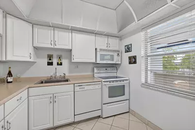 7787 Golf Circle Drive #310-k, Margate, FL 33063 - Photo 6