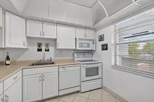 7787 Golf Cir Dr, Margate, FL 33063 - Photo 6