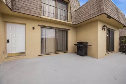 4102 Waterview Circle, Palm Springs, FL 33461 - Photo 4