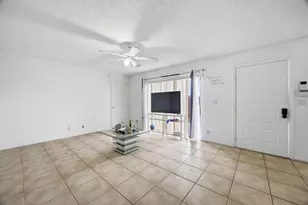 4102 Waterview Cir, Palm Springs, FL 33461 - Photo 6
