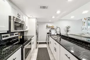 11313 NW 15th St, Pembroke Pines, FL 33026 - Photo 14