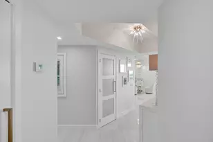 411 N New River Dr Dr E, Fort Lauderdale, FL 33301 - Photo 2