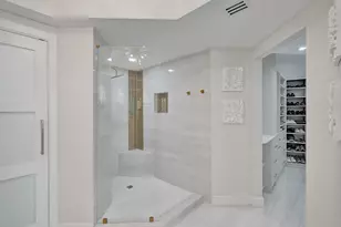 411 N New River Dr Dr E, Fort Lauderdale, FL 33301 - Photo 52