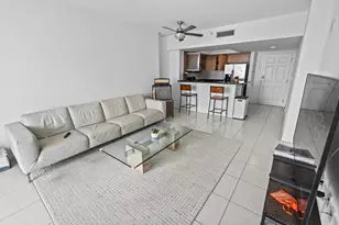 140 S Dixie Hwy, Hollywood, FL 33020 - Photo 2