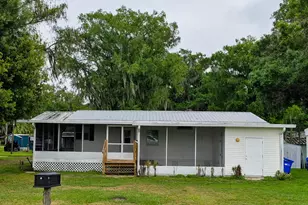 301 SE 5th Ave, Okeechobee, FL 34974 - Photo 1