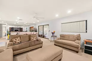 46 Stratford Ln W, Boynton Beach, FL 33436 - Photo 8
