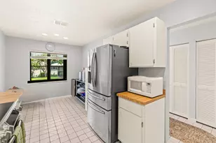 46 Stratford Ln W, Boynton Beach, FL 33436 - Photo 12