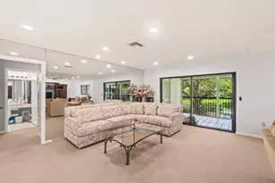 46 Stratford Ln W, Boynton Beach, FL 33436 - Photo 10