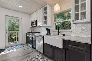 608 SE 5th St, Stuart, FL 34994 - Photo 12