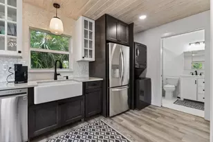 608 SE 5th St, Stuart, FL 34994 - Photo 4