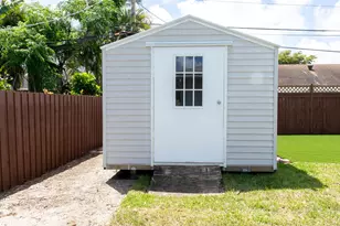 3360 Sapphire Rd, Lake Worth, FL 33462 - Photo 14