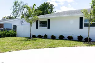 3360 Sapphire Rd, Lake Worth, FL 33462 - Photo 16