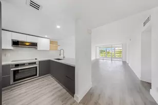 3151 S Palm Aire Dr, Pompano Beach, FL 33069 - Photo 6