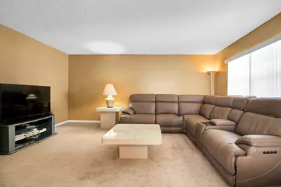 525 Capri K, Delray Beach, FL 33484 - Photo 4