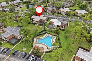 105 Weybridge Cir, Royal Palm Beach, FL 33411 - Photo 24