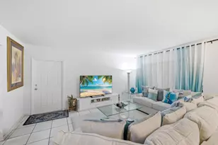 105 Weybridge Cir, Royal Palm Beach, FL 33411 - Photo 6