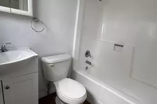 5174 NE 6th Ave, Oakland Park, FL 33334 - Photo 4