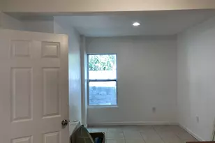 521 Kanuga Dr, West Palm Beach, FL 33401 - Photo 4