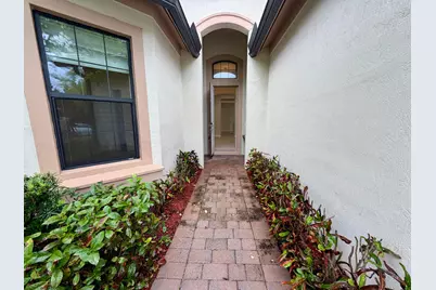 2905 Siena Circle, Wellington, FL 33414 - Photo 2