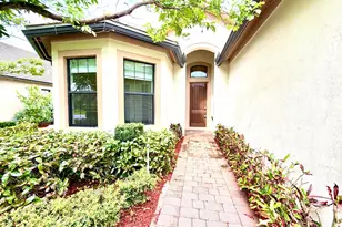 2905 Siena Cir, Wellington, FL 33414 - Photo 32