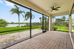 2905 Siena Cir, Wellington, FL 33414 - Photo 32