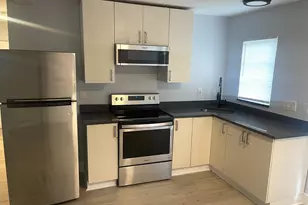 780 NE 46th Ct, Oakland Park, FL 33334 - Photo 2