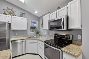 131 Hammocks Ct, Greenacres, FL 33413 - Photo 12